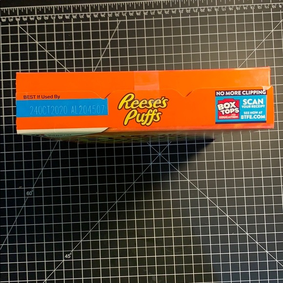 Travis Scott Reese's Puffs - Picture 5 of 6
